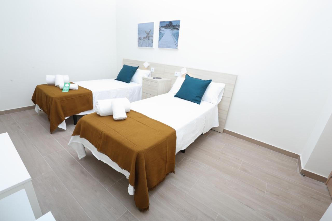 H.Palmones Hostel Kültér fotó